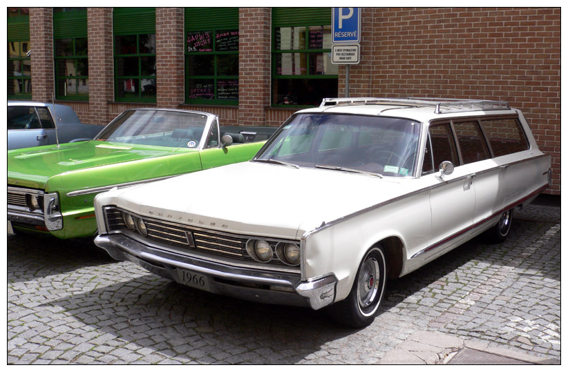1966 Chrysler Newport Town Country