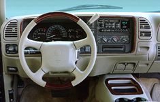 1999 - 2001 Cadillac Escalade - interiér